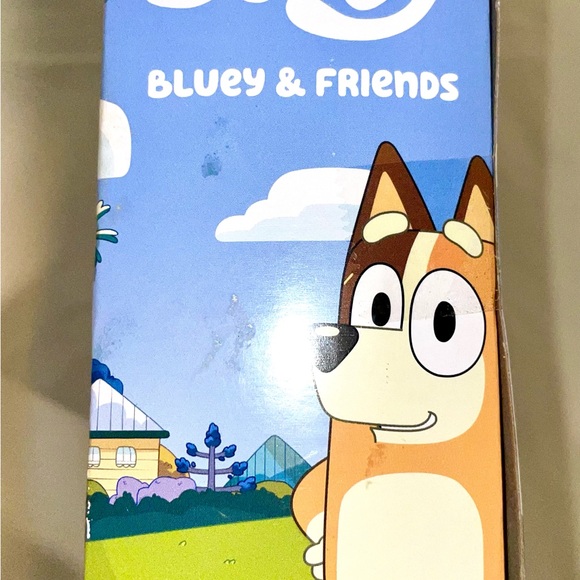 BLUEY FAMILY FRIENDS 1/  4-Pack Action Figure Set Bluey - Picture 3 of 5